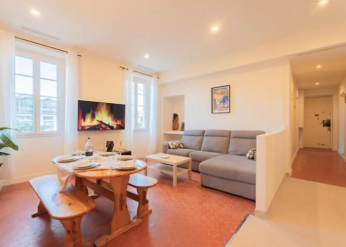Nice - Beautiful Bright Apartment - 10 Min Beach