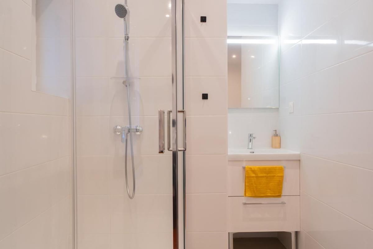 Apartment - Beautiful Bright - 10 Min